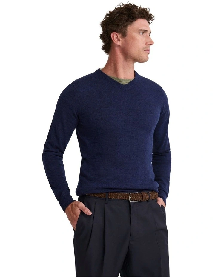 Basic V-Neck Pure Wool Pullover in Navy image 3