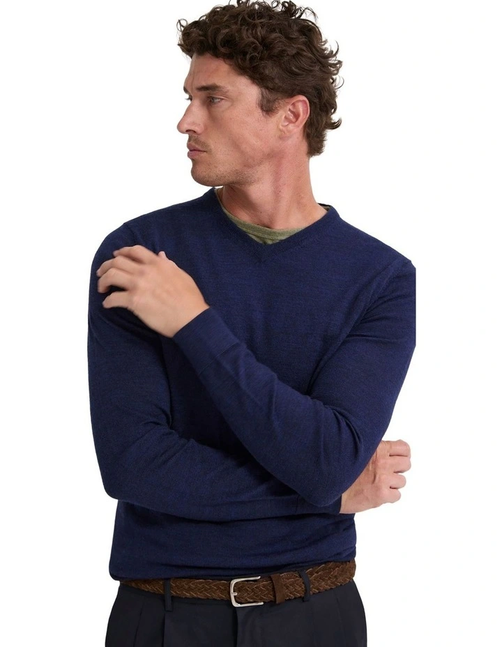 Basic V-Neck Pure Wool Pullover in Navy image 4