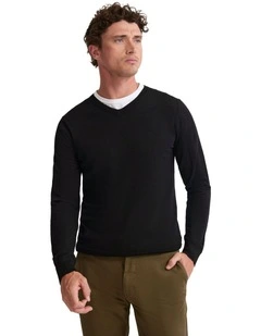 Basic V-Neck Pure Wool Pullover in Black