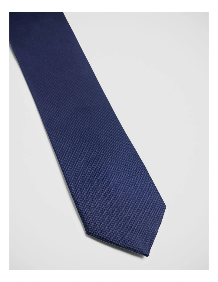 Quinn Scale Silk 7Cm Tie in Navy image 2