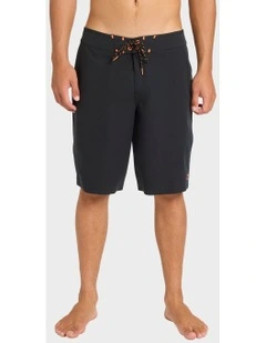 Boat Trip Pro Boardshorts 20 Inch in Black