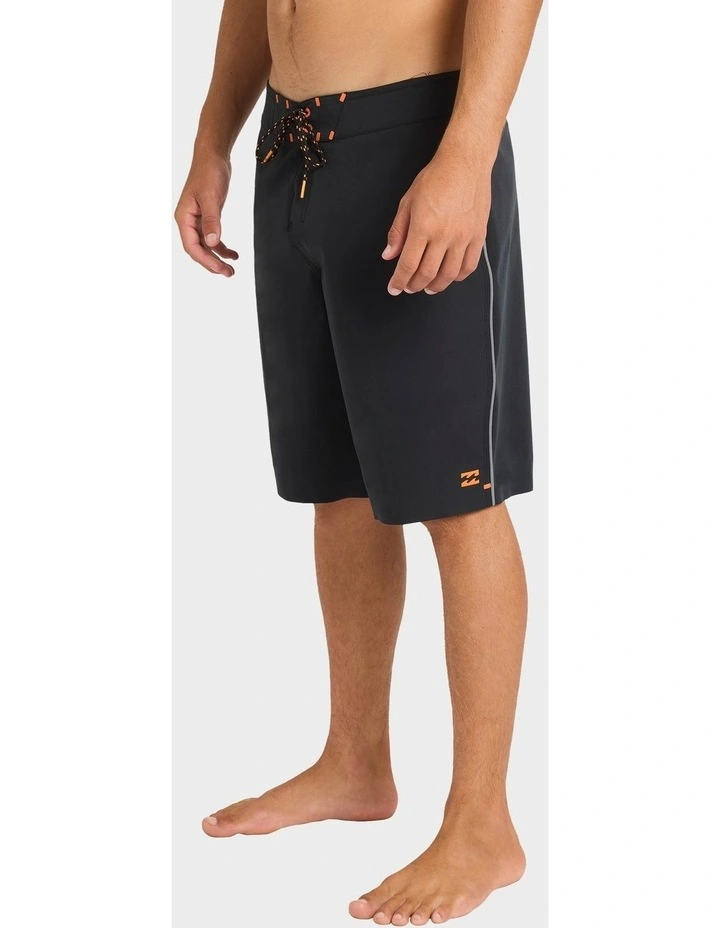 Boat Trip Pro Boardshorts 20 Inch in Black image 3