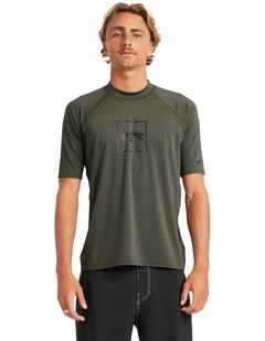 Boxed Arch Short Sleeve Rash Vest in Green