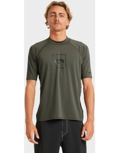 Boxed Arch Short Sleeve Rash Vest In Green