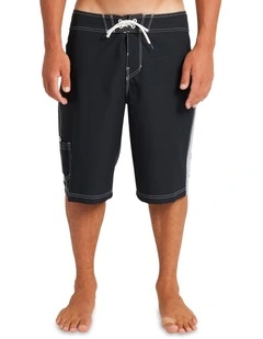 Spec 73 Pro 22 Boardshorts In Black