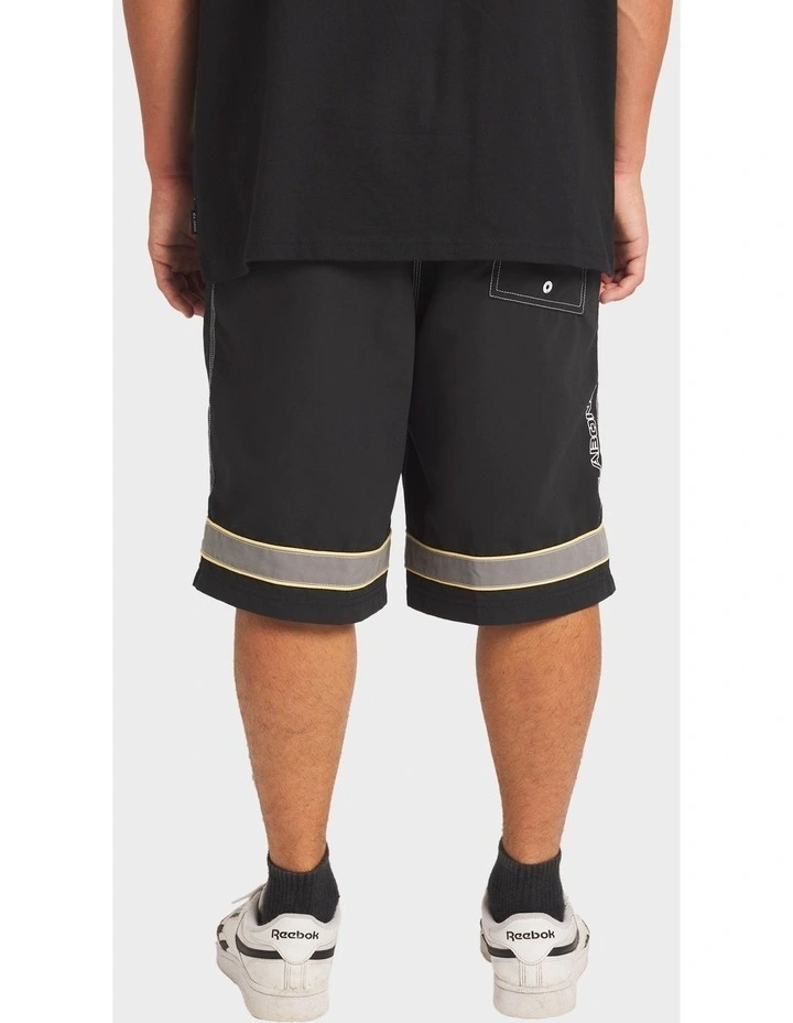 Throw Ons Boardshorts 2.0 21" in Black image 2