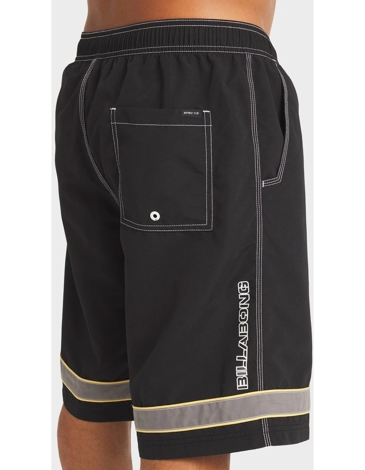 Throw Ons Boardshorts 2.0 21" in Black image 4