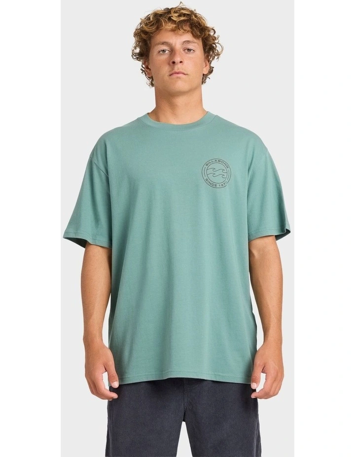 Hollow T-shirt in Green image 1