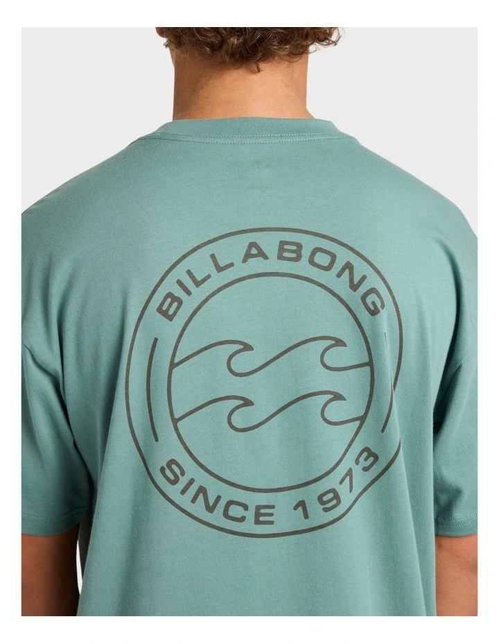 Hollow T-shirt in Green image 4