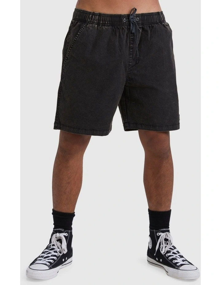 Mario Shorts 17" in Black image 1