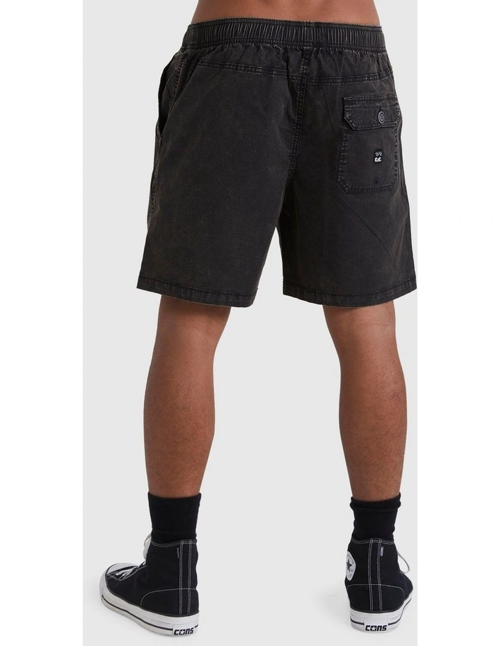 Mario Shorts 17" in Black image 2