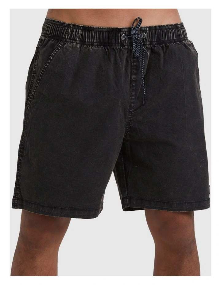 Mario Shorts 17" in Black image 4