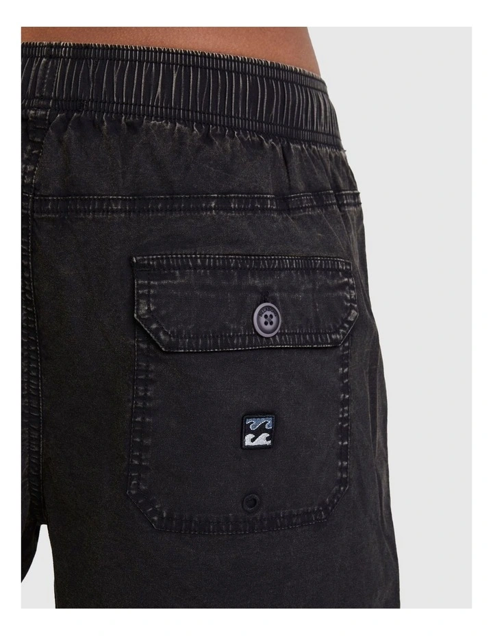 Mario Shorts 17" in Black image 5