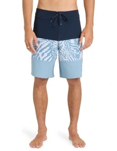 Tribong Performance Boardshorts 18.5 in Blue Fog