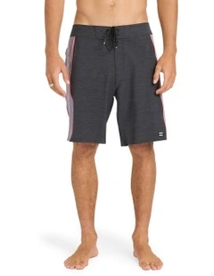Dbah Pro Boardshorts 19 in Black Vintage