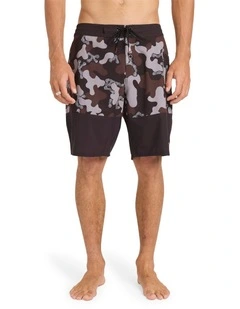 Otis 60/40 Lo Tide Boardshorts In Black