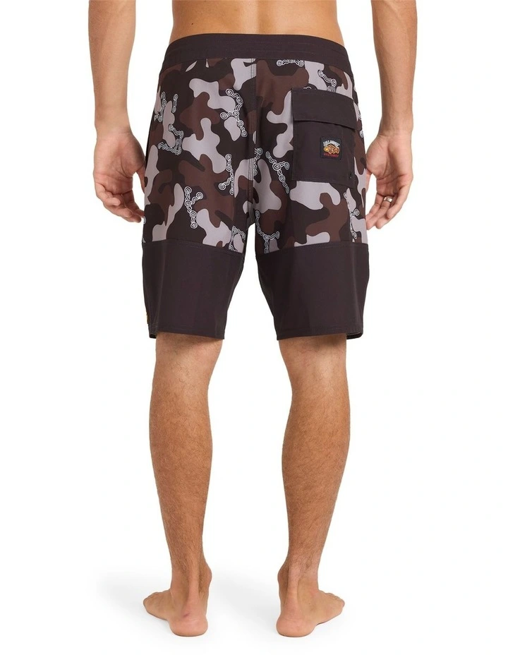 Otis 60/40 Lo Tide Boardshorts In Black image 2
