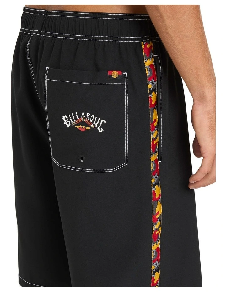 Otis Estuary Layback 17 Boardshorts In Black image 4