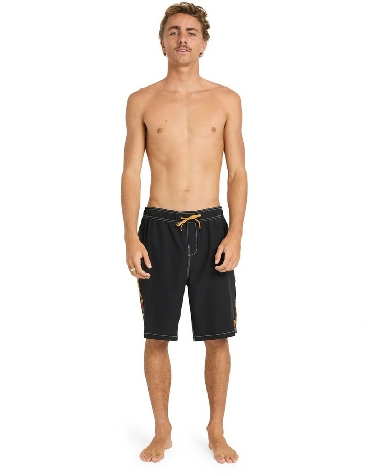 Otis Estuary Layback 17 Boardshorts In Black image 5