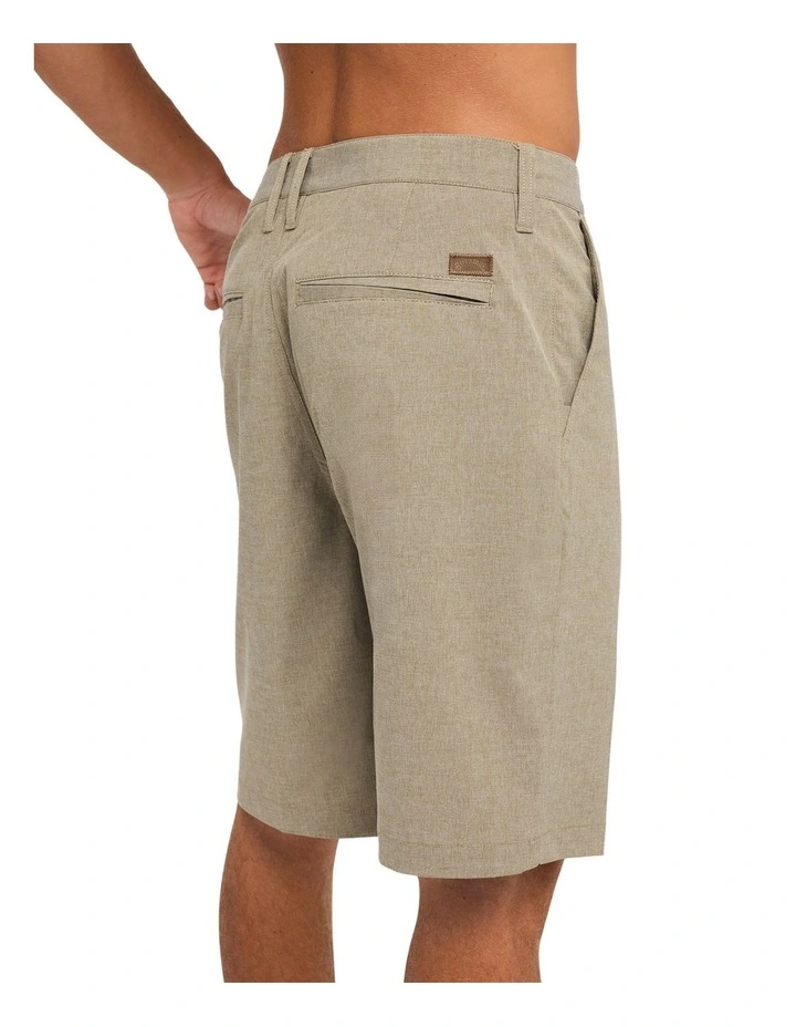 Crossfire 21 Inch Hybrid Shorts in Khaki image 4