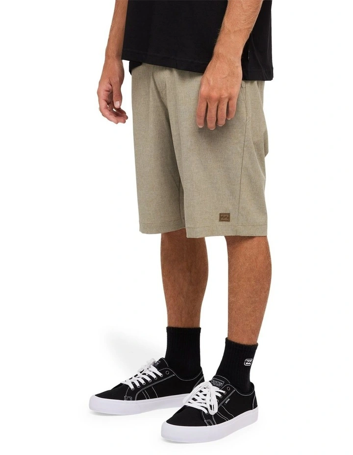 Crossfire 21 Inch Hybrid Shorts in Khaki image 3