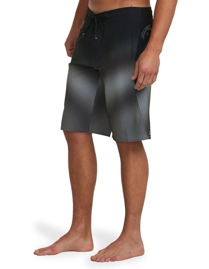 Fluid Pro 21 Boardshorts in Black image 3