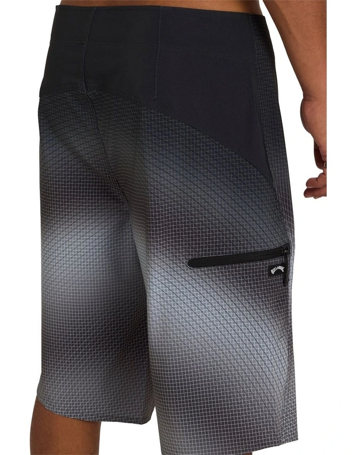 Fluid Pro 21 Boardshorts in Black image 4