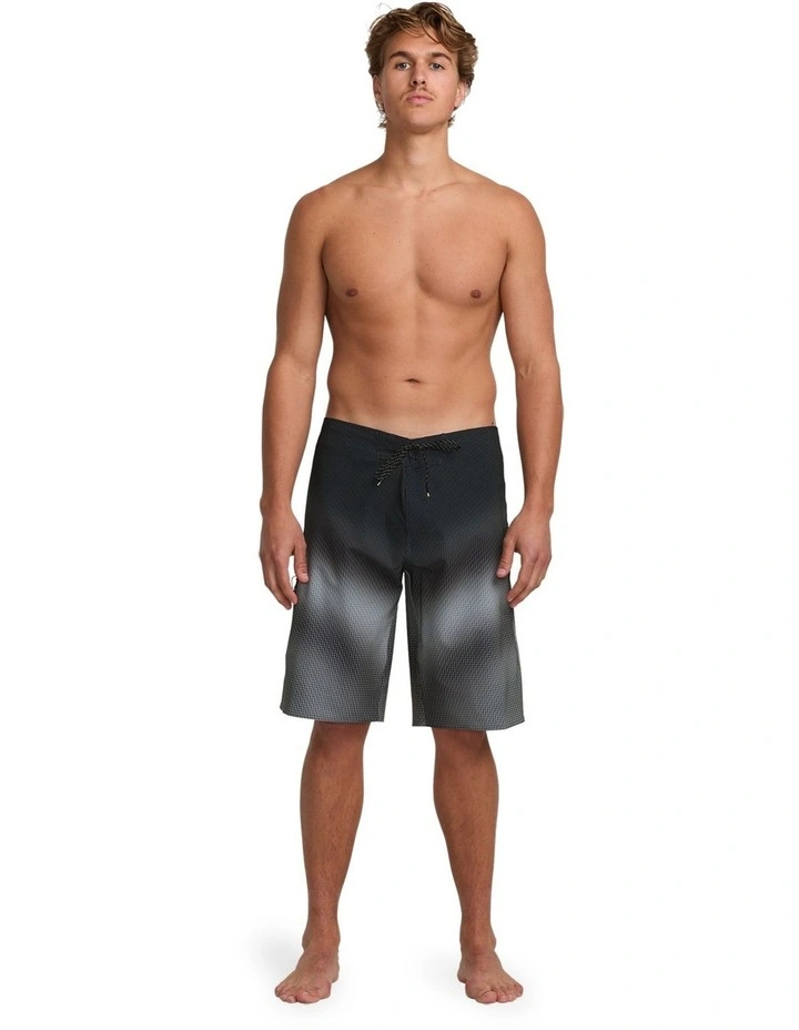 Fluid Pro 21 Boardshorts in Black image 5