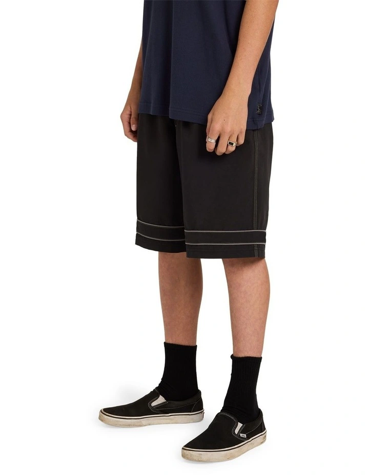 Throw On 2.0 22 Boardshorts In Black image 3
