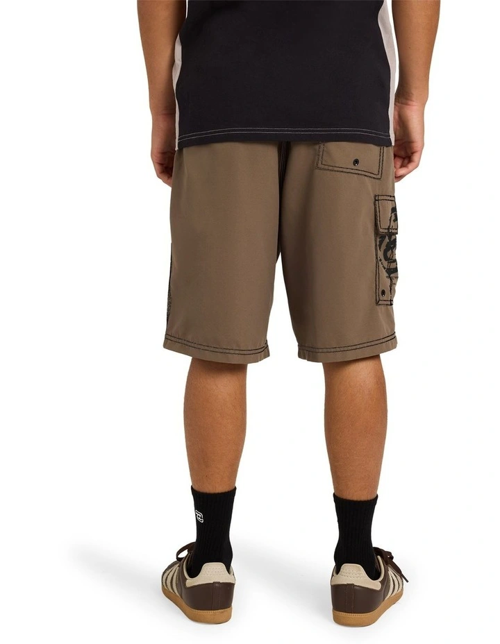 Throw On 22 Volley Shorts In Gravel image 2