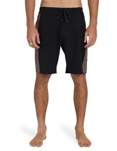 Dbah Pro 19 Boardshorts In Black