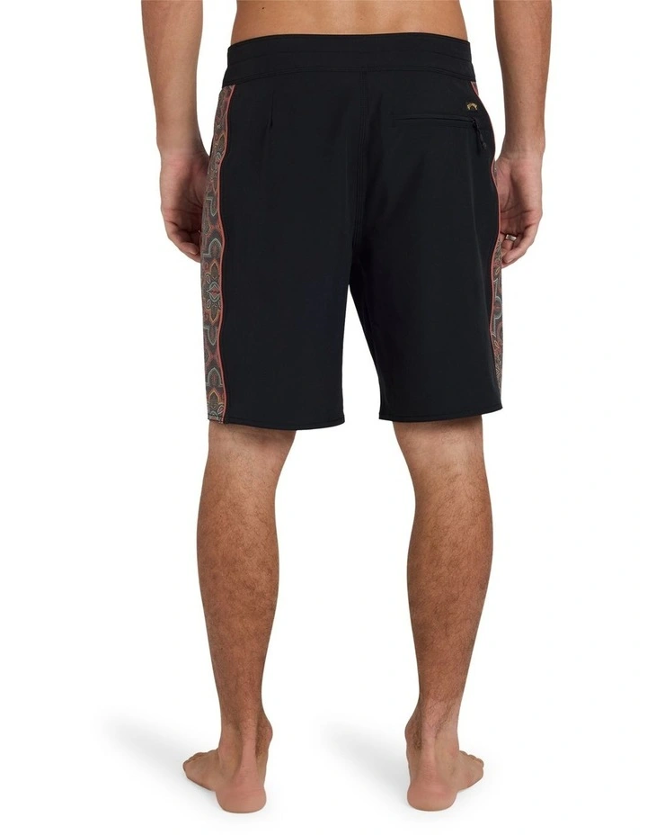 Dbah Pro 19 Boardshorts In Black image 2