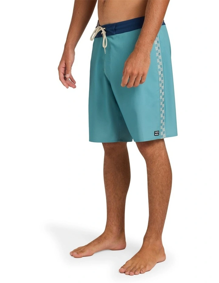 Wategos Lo Tide 17.5 Boardshorts In Blue Haze image 3