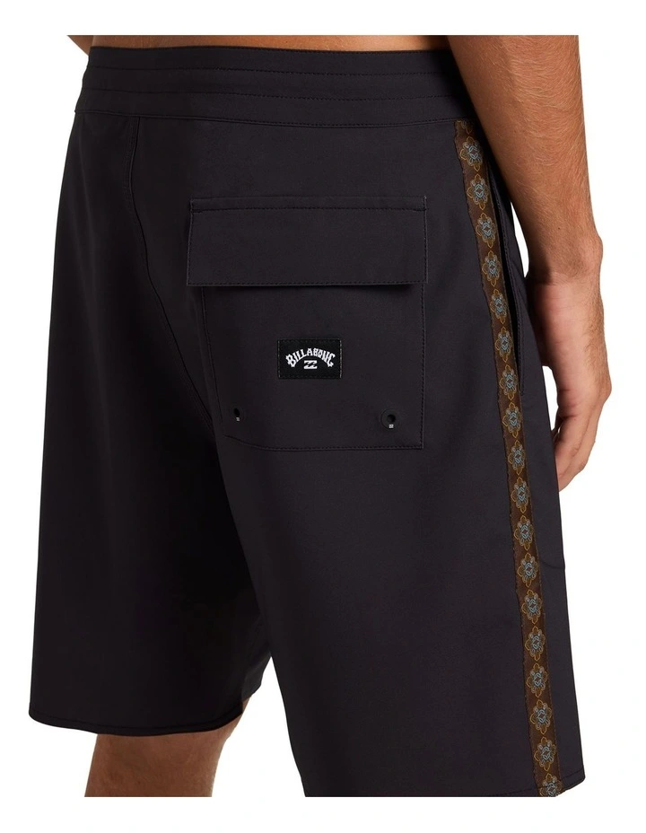 Wategos Lo Tide 17.5 Boardshorts In Black image 4