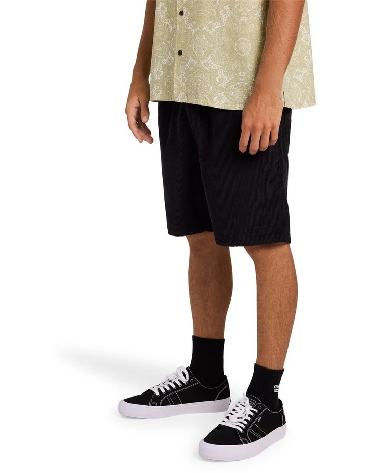 Larry Cord Walkshorts Char image 3