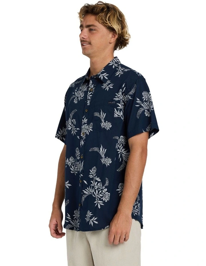 Sundays Short Sleeve Shirt True in Navy image 3