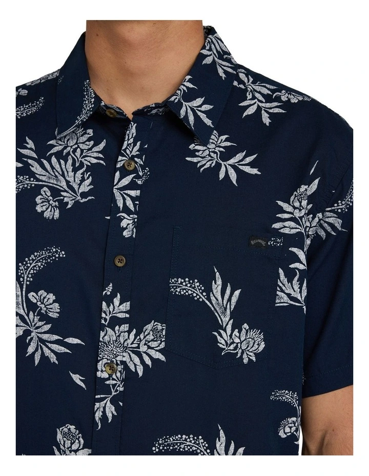 Sundays Short Sleeve Shirt True in Navy image 4