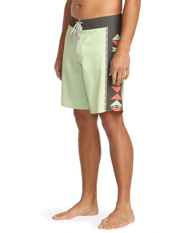 Sundays 18.5 Inch Boardshorts in Green Ash image 3