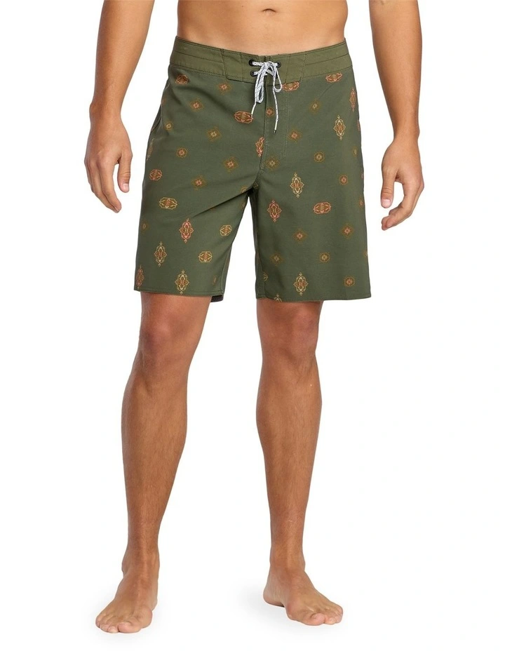 Sundays Pro 18.5 Inch Boardshorts in Military image 1