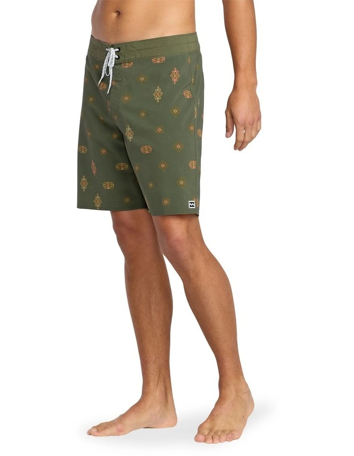 Sundays Pro 18.5 Inch Boardshorts in Military image 3