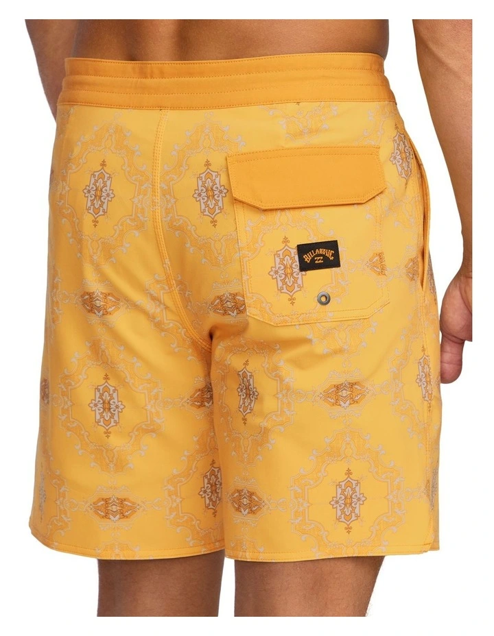 Good Times Lo Tide 17.5 Inch Boardshorts in Dust Yellow image 4