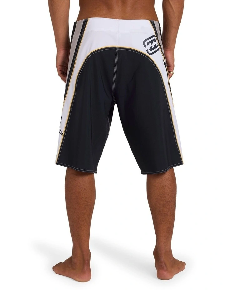 Fluid 2K Pro 21 Inch Boardshorts in Dark Navy image 2