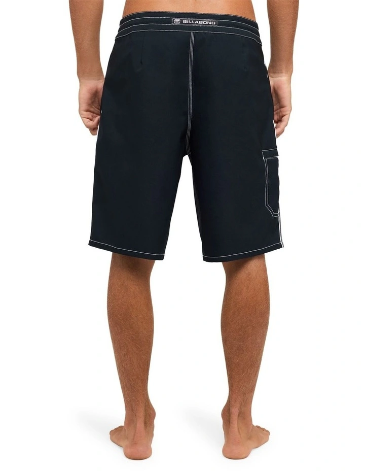 Piped Lo Tide 20 Inch Boardshorts In Black image 2