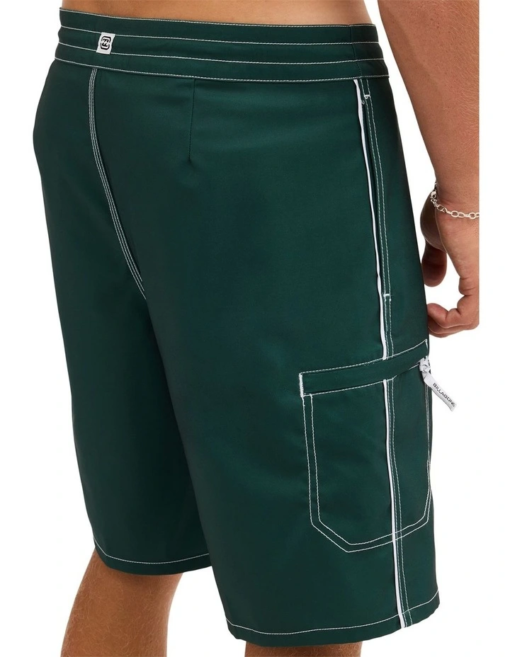 Piped Lo Tide 20 Inch Boardshorts In Field Green image 4