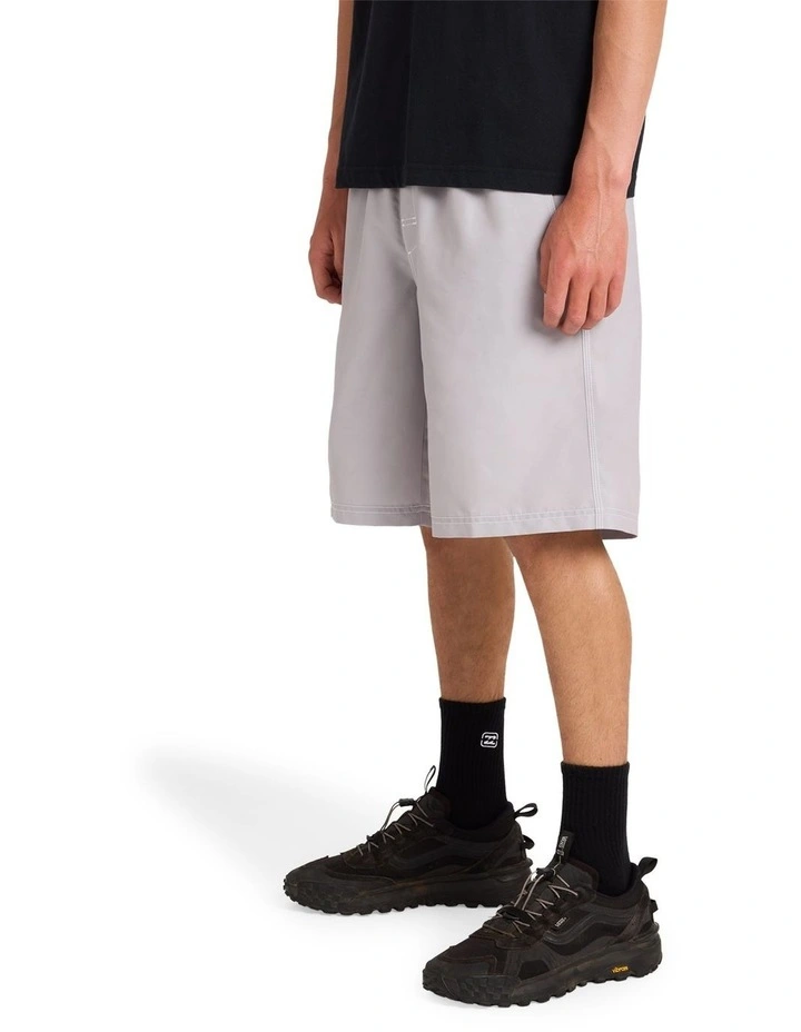 Throw On 22 Inch Boardshorts In Ash image 3