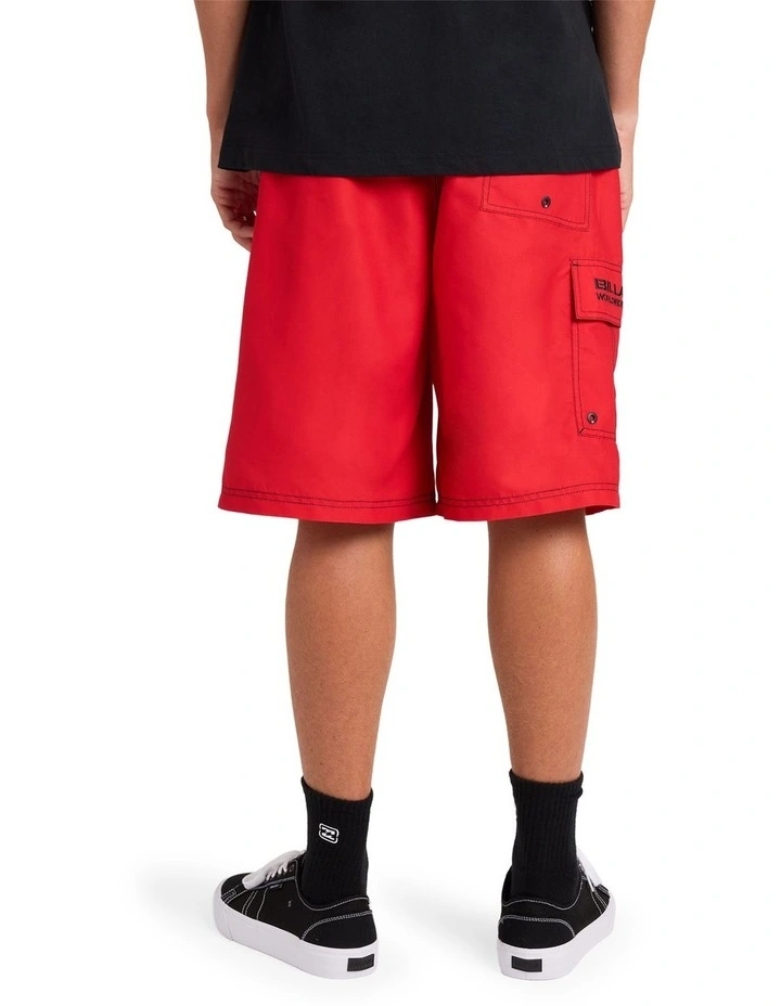 Throw On 22 Inch Boardshorts In Red Core image 2