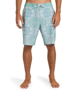Sundays Lo Tide 19 Inch Boardshorts In Blue Horizon