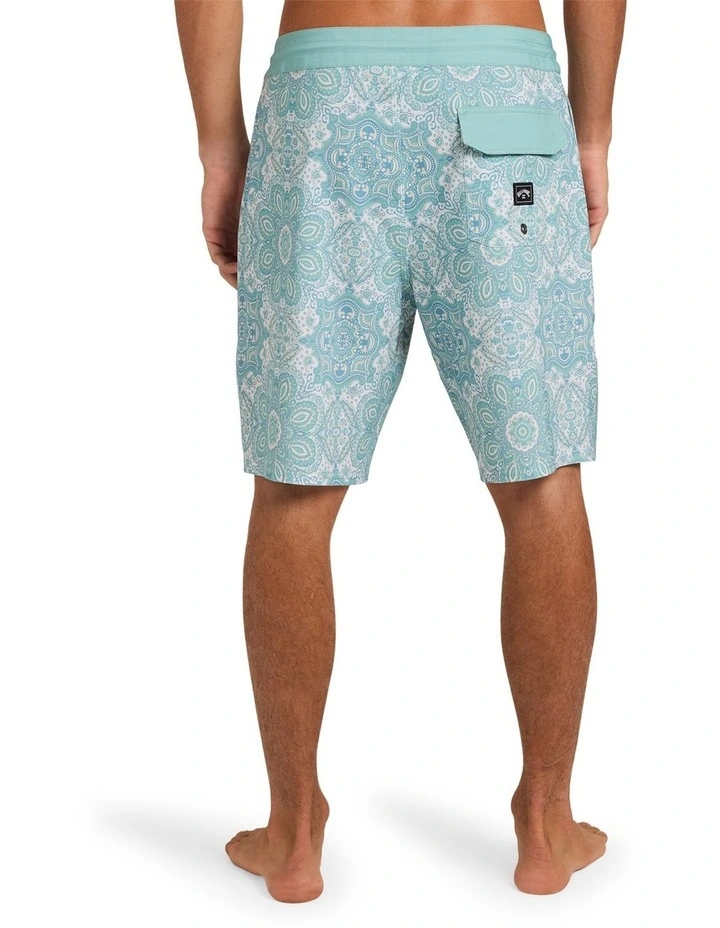 Sundays Lo Tide 19 Inch Boardshorts In Blue Horizon image 2