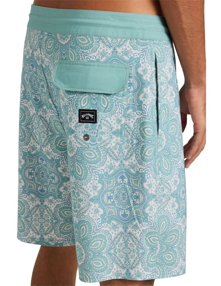Sundays Lo Tide 19 Inch Boardshorts In Blue Horizon image 4