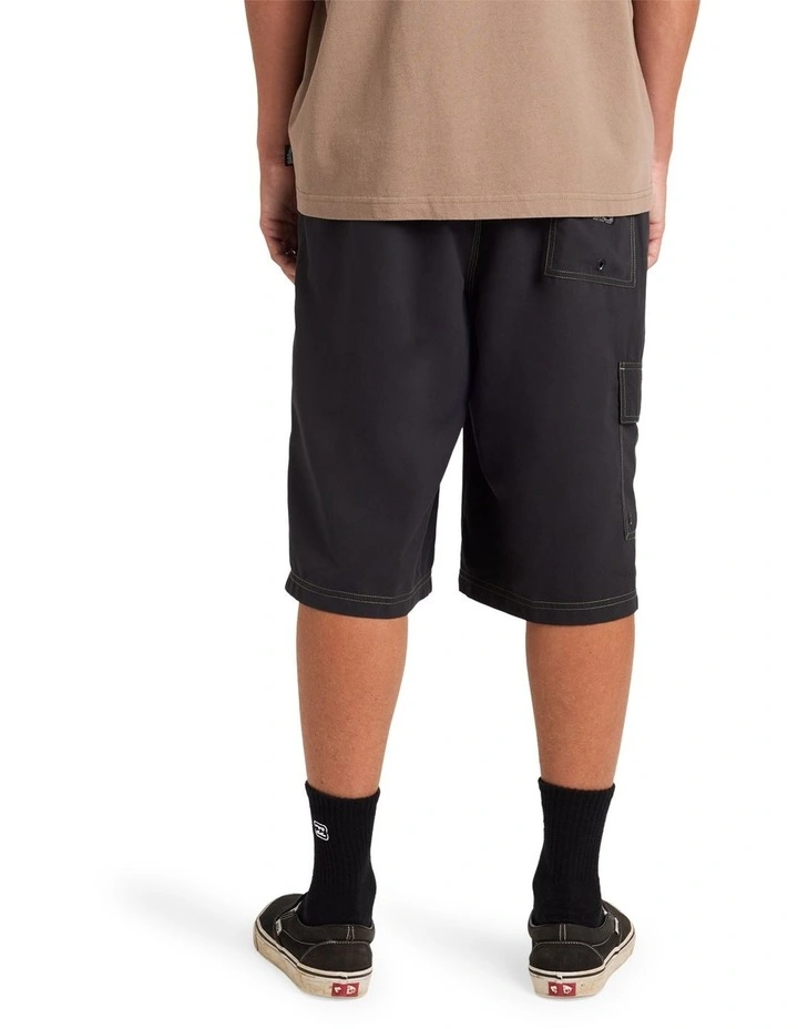 Immortal Throw On 23 Inch Boardshorts In Black image 2